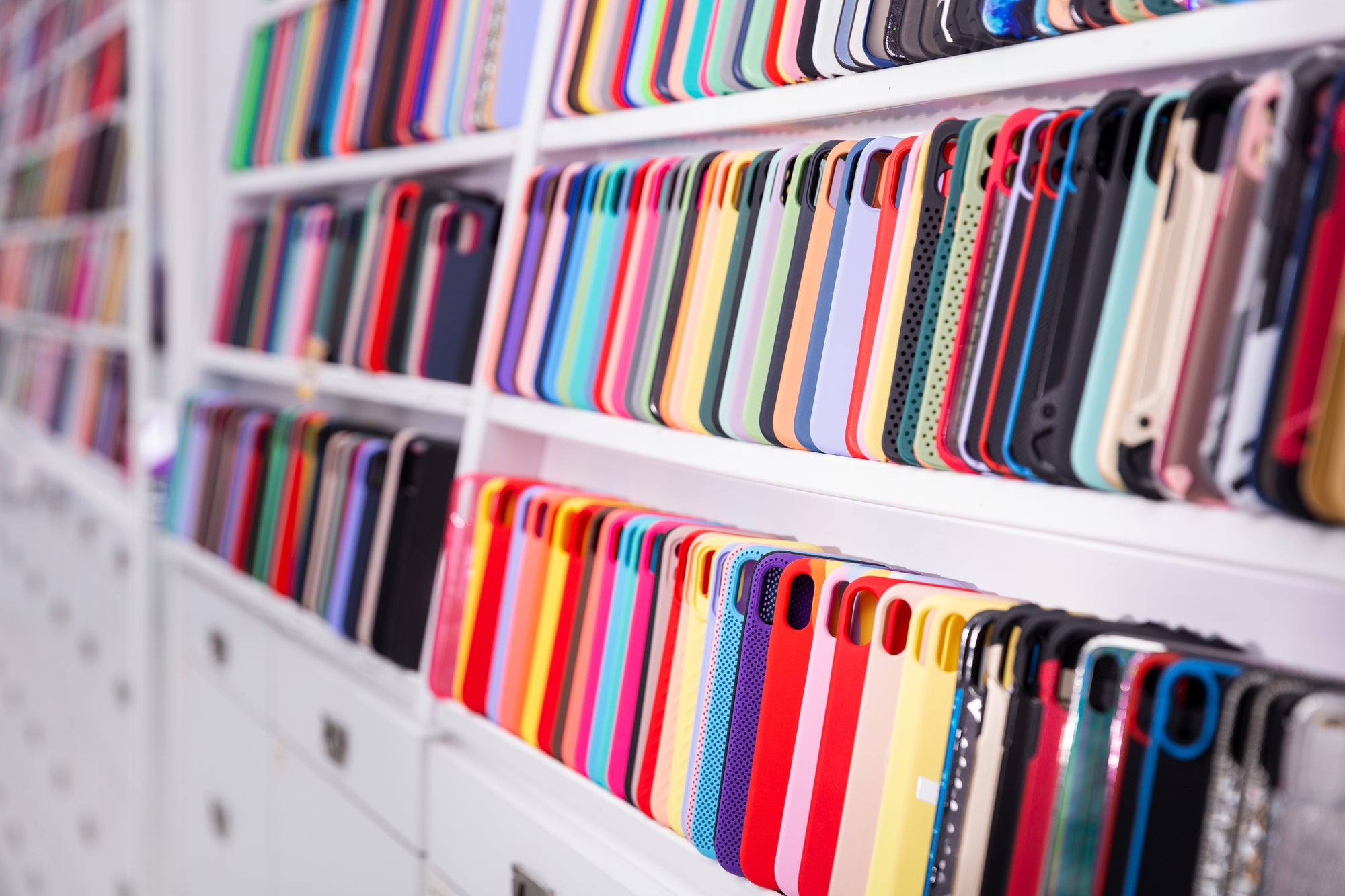 How to Balance Protection & Style When Choosing a Phone Case - cellhelmet