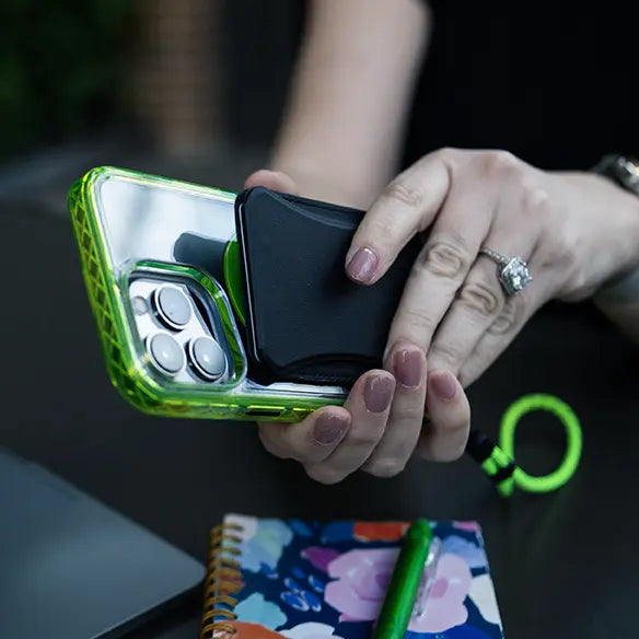  MagSafe Compatible Wallet with Kickstand - Black cellhelmet cellhelmet